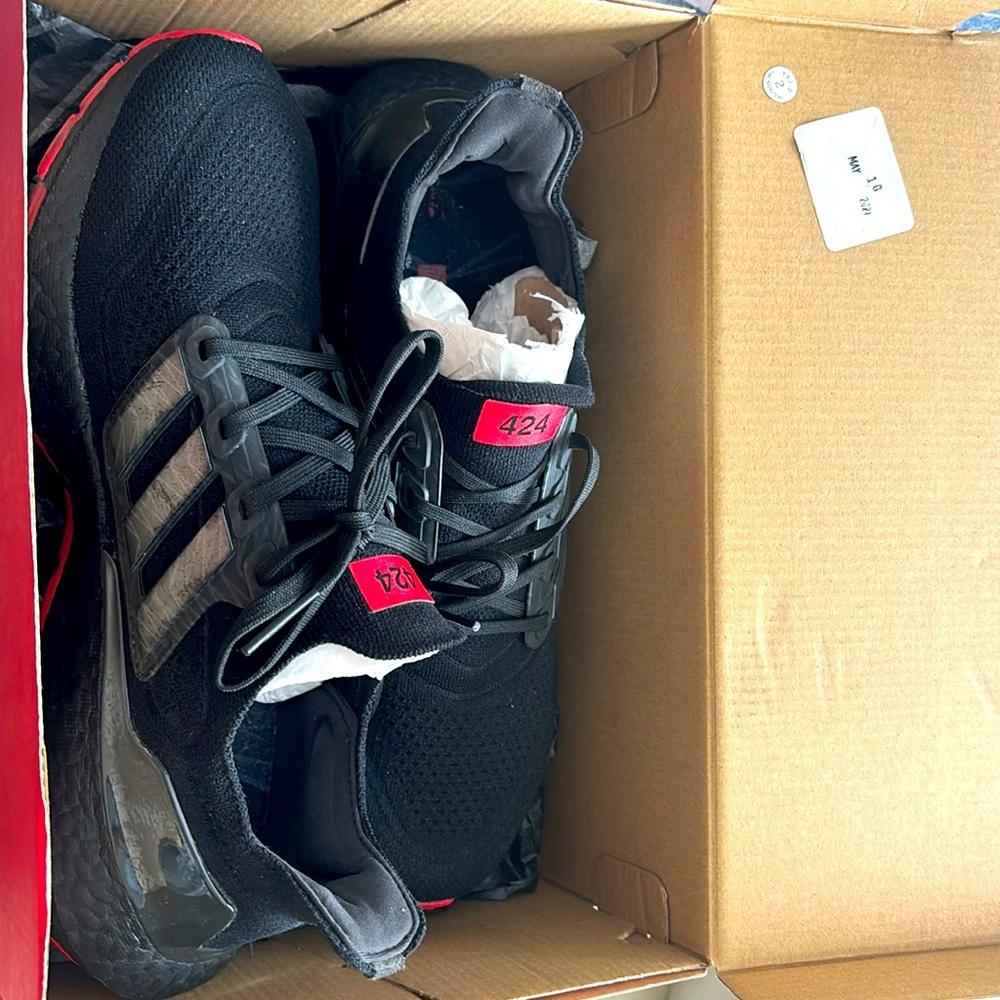 Adidas 424 Arsenal size 9